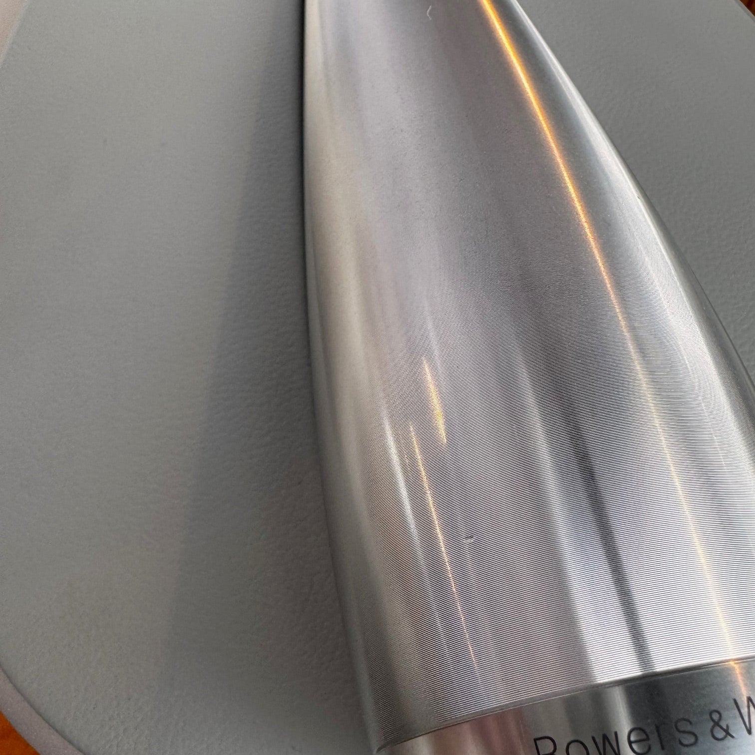 805 D4 Stand Mount Speaker- White (Trade In Pair Including Stands)