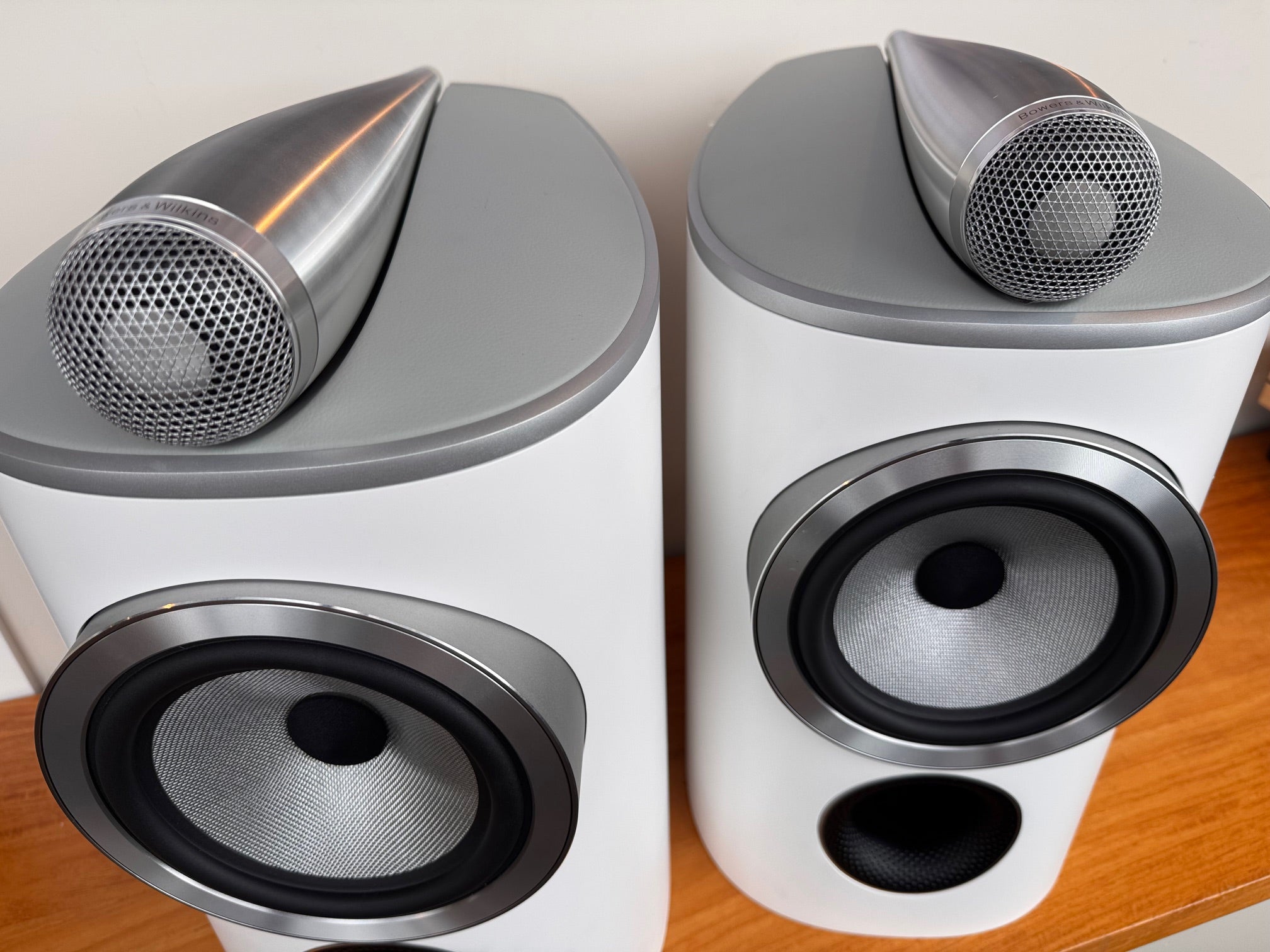 805 D4 Stand Mount Speaker- White (Trade In Pair Including Stands)