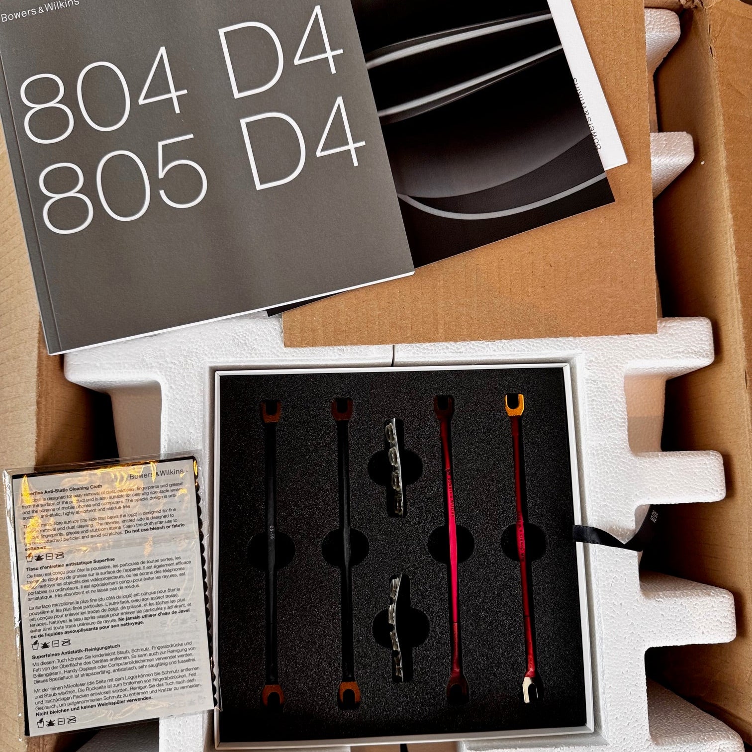 805 D4 Stand Mount Speaker- White (Trade In Pair Including Stands)