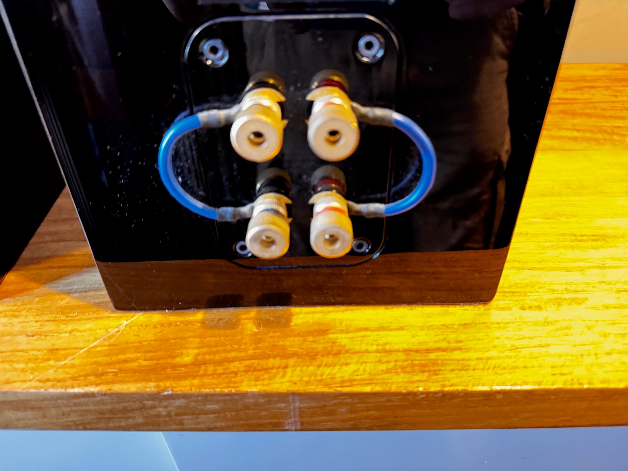 Yamaha NS-B951 Soavo Series Bookshelf Speakers Pair - Piano Black Ex Demo