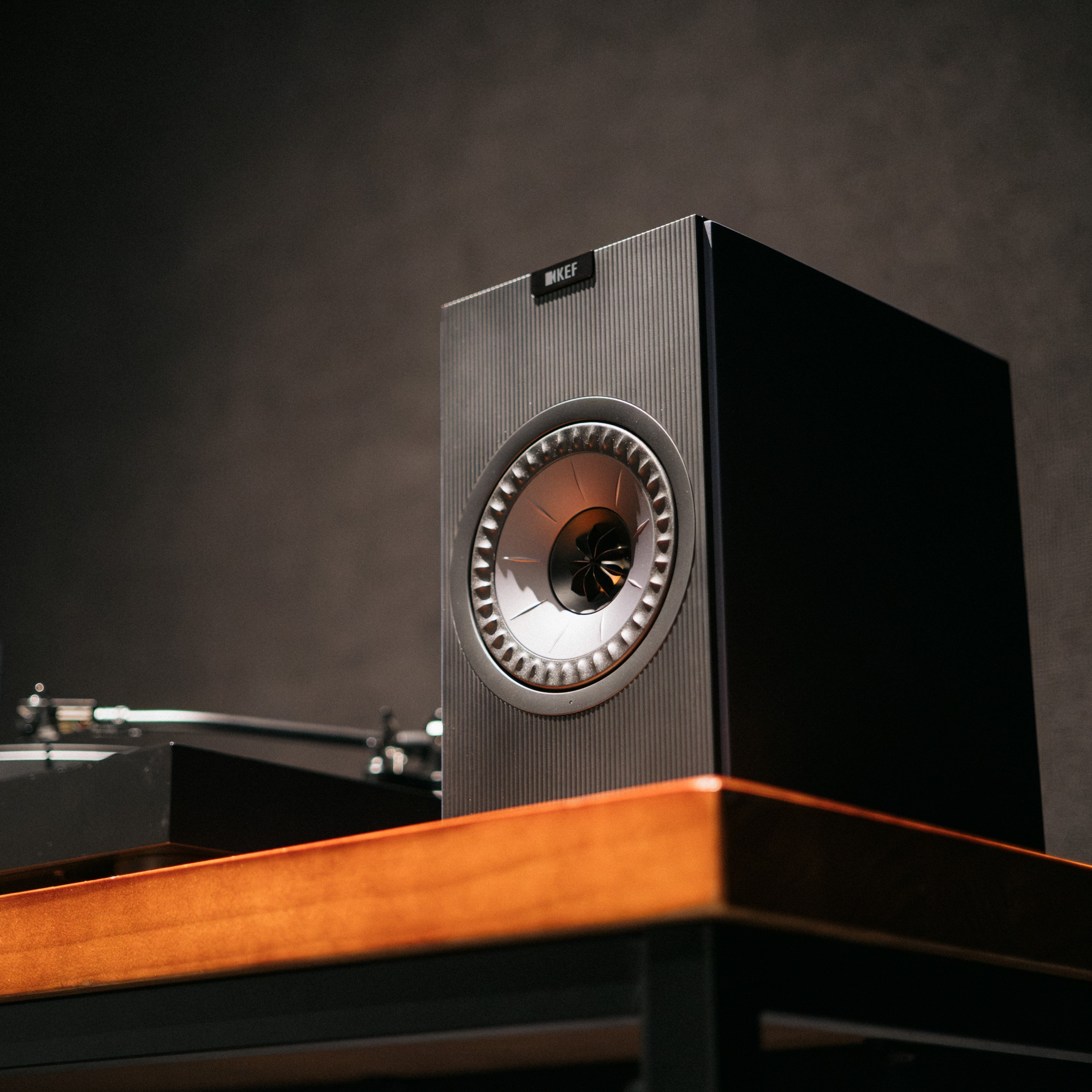KEF Coda W + AT-LP8X Bundle