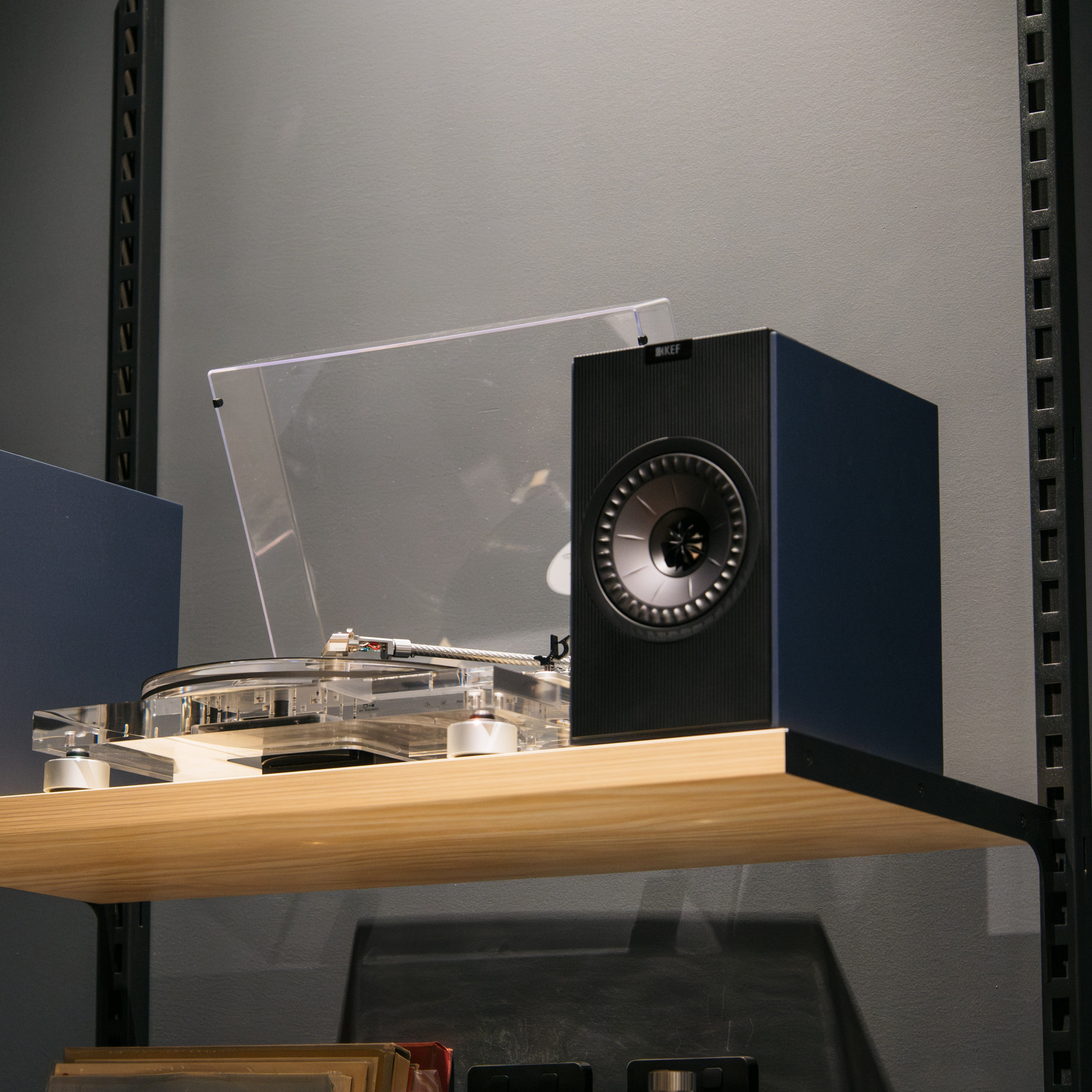 KEF Coda W + AT-LPA2 Bundle