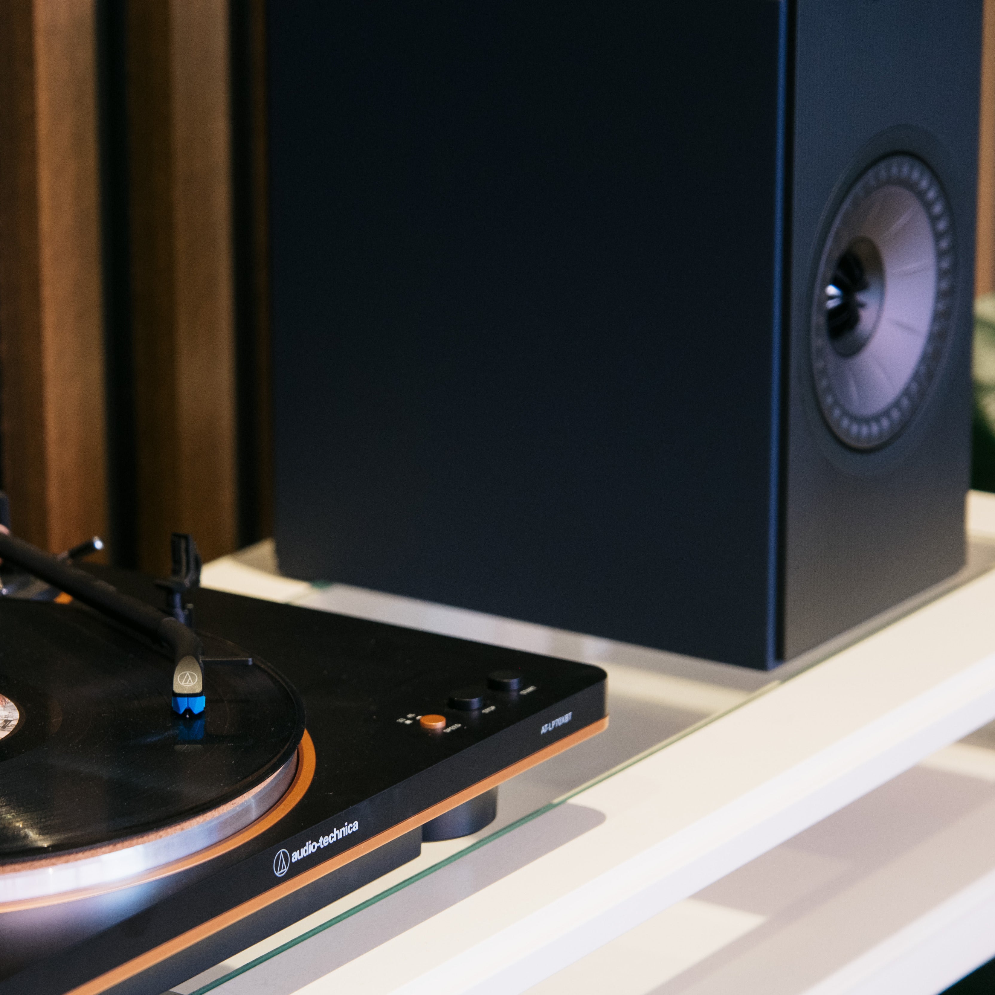 KEF Coda W + AT-LP70XBT Bundle