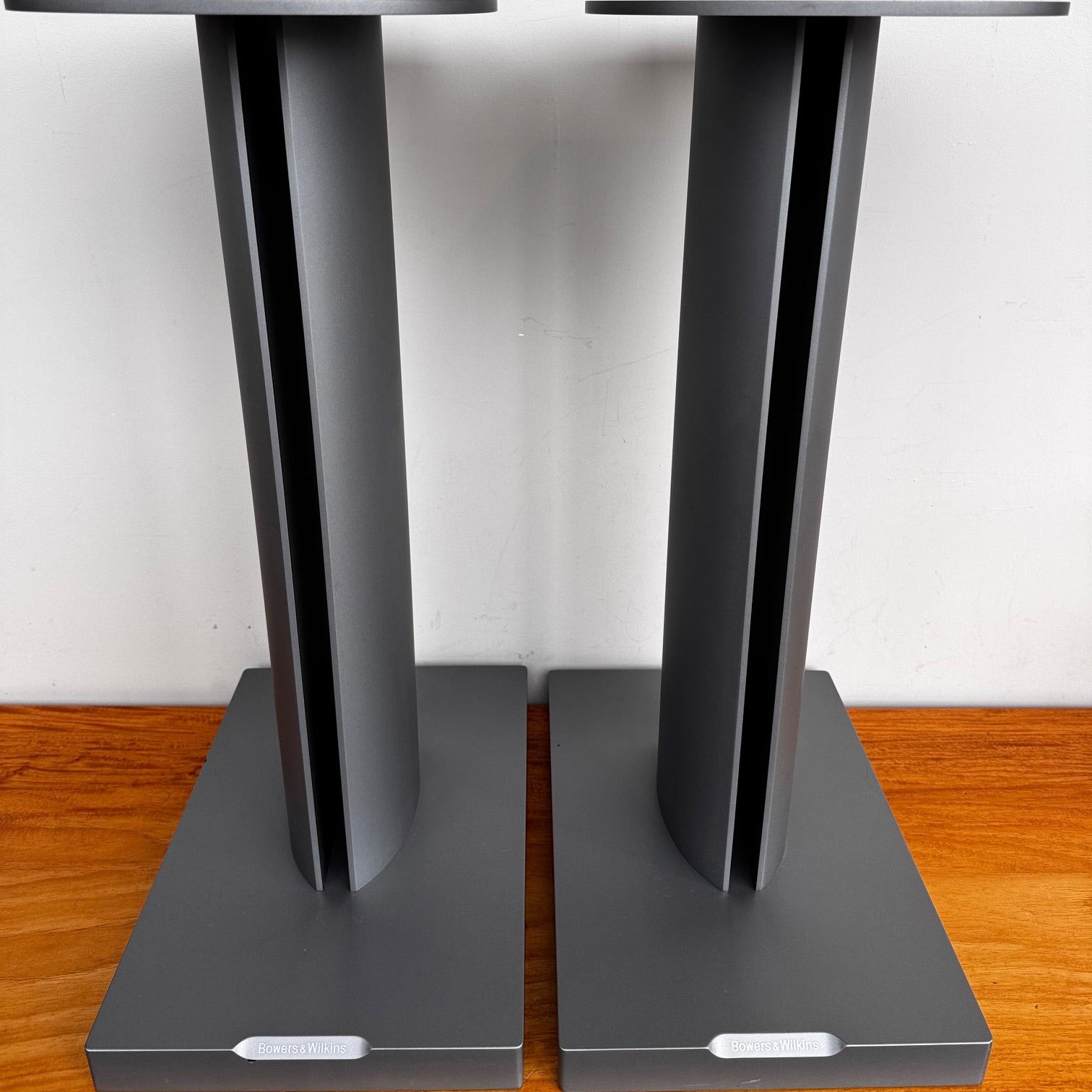 805 D4 Stand Mount Speaker- White (Trade In Pair Including Stands)