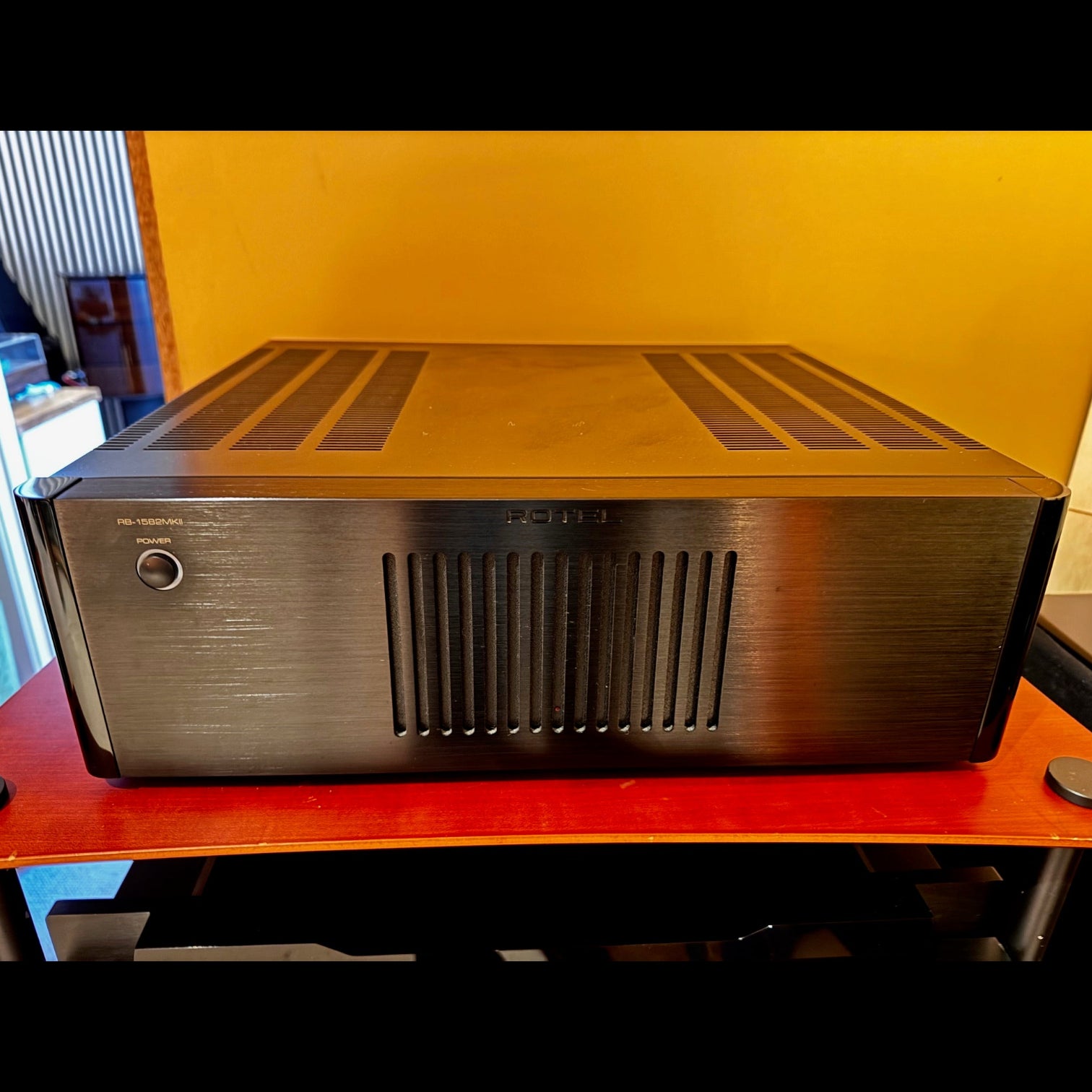 Rotel RB-1582 MKII 200W 2-Channel Power Amplifier (Trade In)