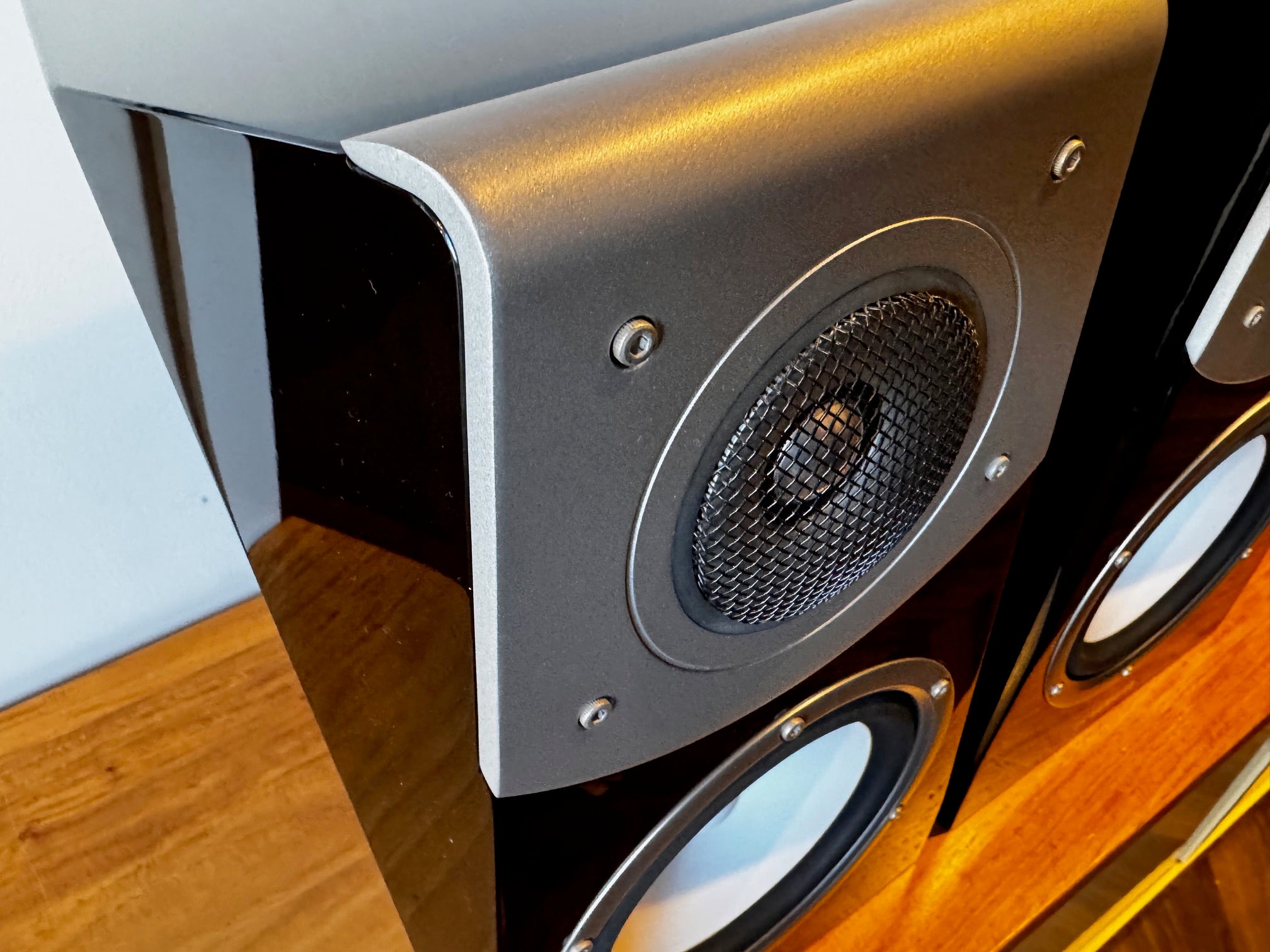 Yamaha NS-B951 Soavo Series Bookshelf Speakers Pair - Piano Black Ex Demo