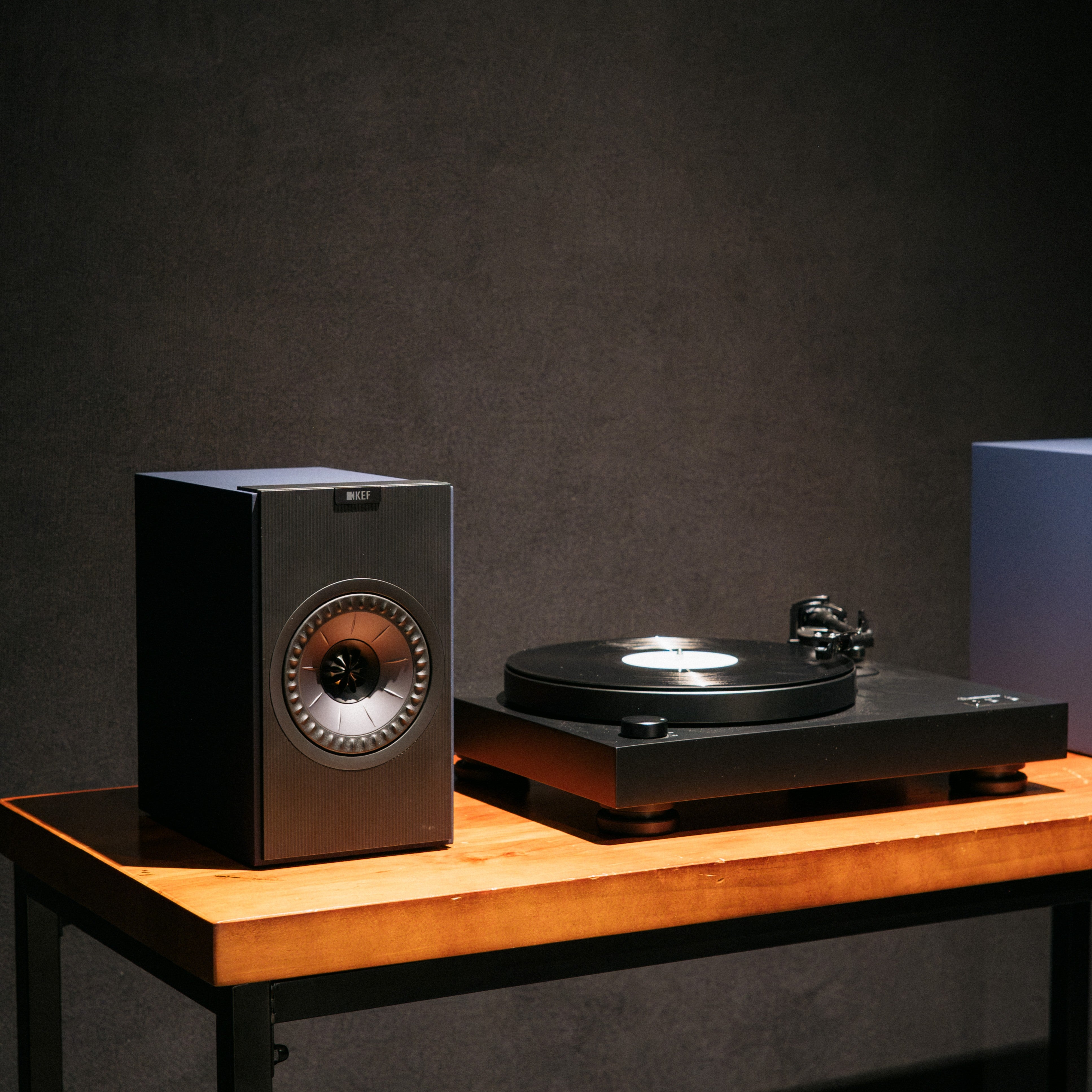 KEF Coda W + AT-LP8X Bundle