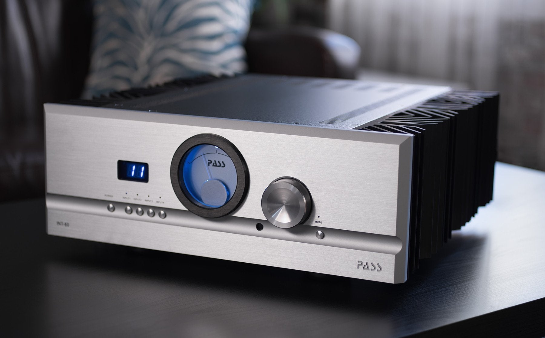  Pass Labs INT-60 Pass Labs - Brisbane HiFi
