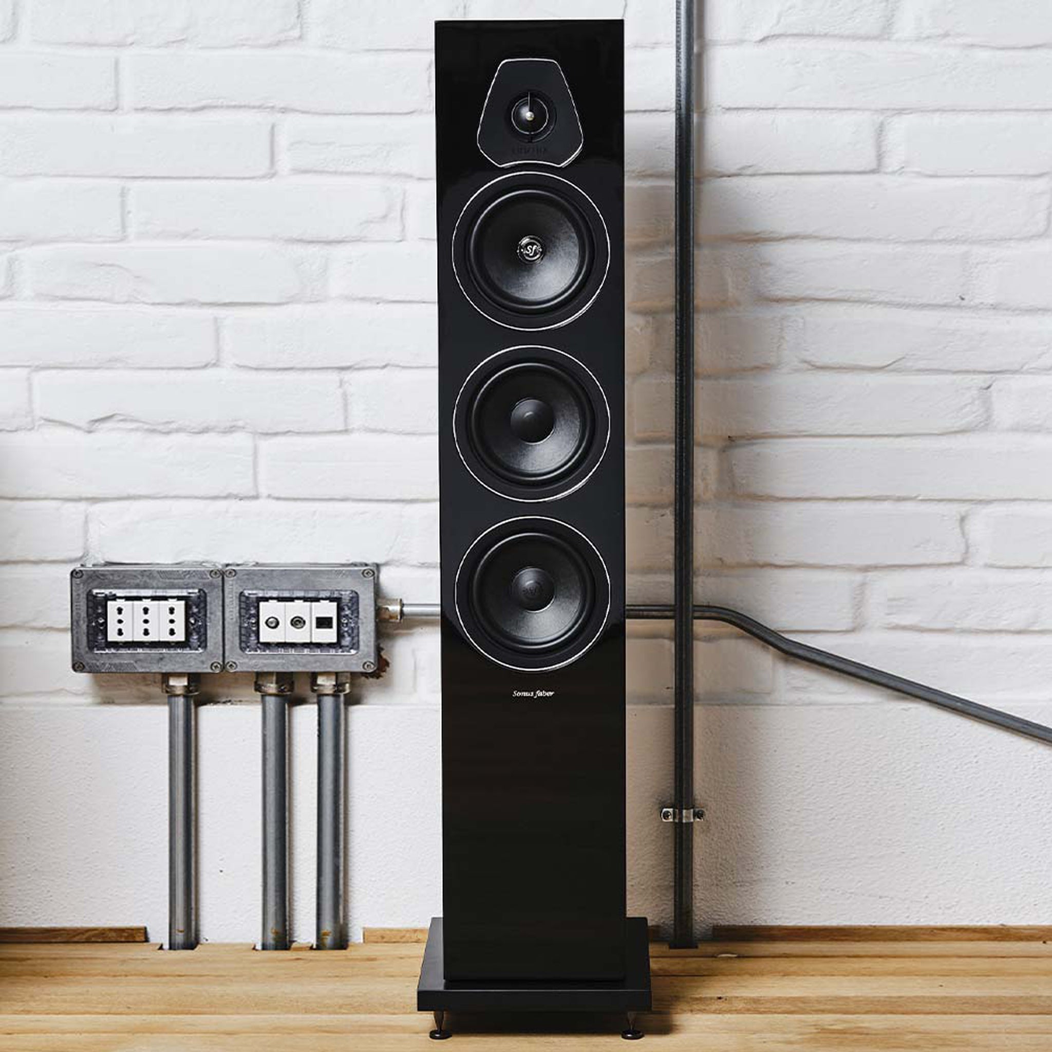  Sonus Faber Lumina III Floorstanding Speaker Sonus Faber - Brisbane HiFi